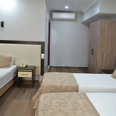 Kucuksaat Hotel *